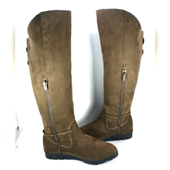 Basic Editions Brown Faux Seude, Pull On, Western Riding Boots. WMS 8 - Picture 5 of 10